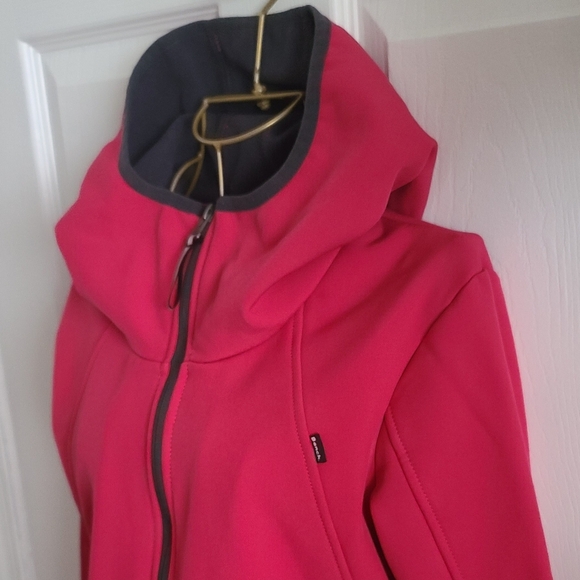 Bench Soft Shell Jacket with Attached Hood - Picture 3 of 10
